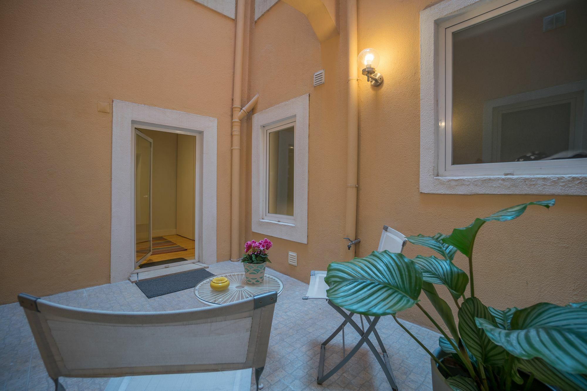 Elegant And Cozy Apartment Lisbona Esterno foto
